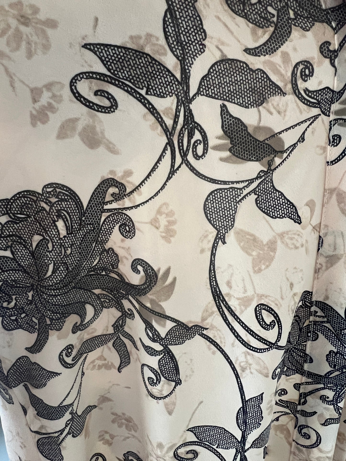 Vintage Reverie Abaya