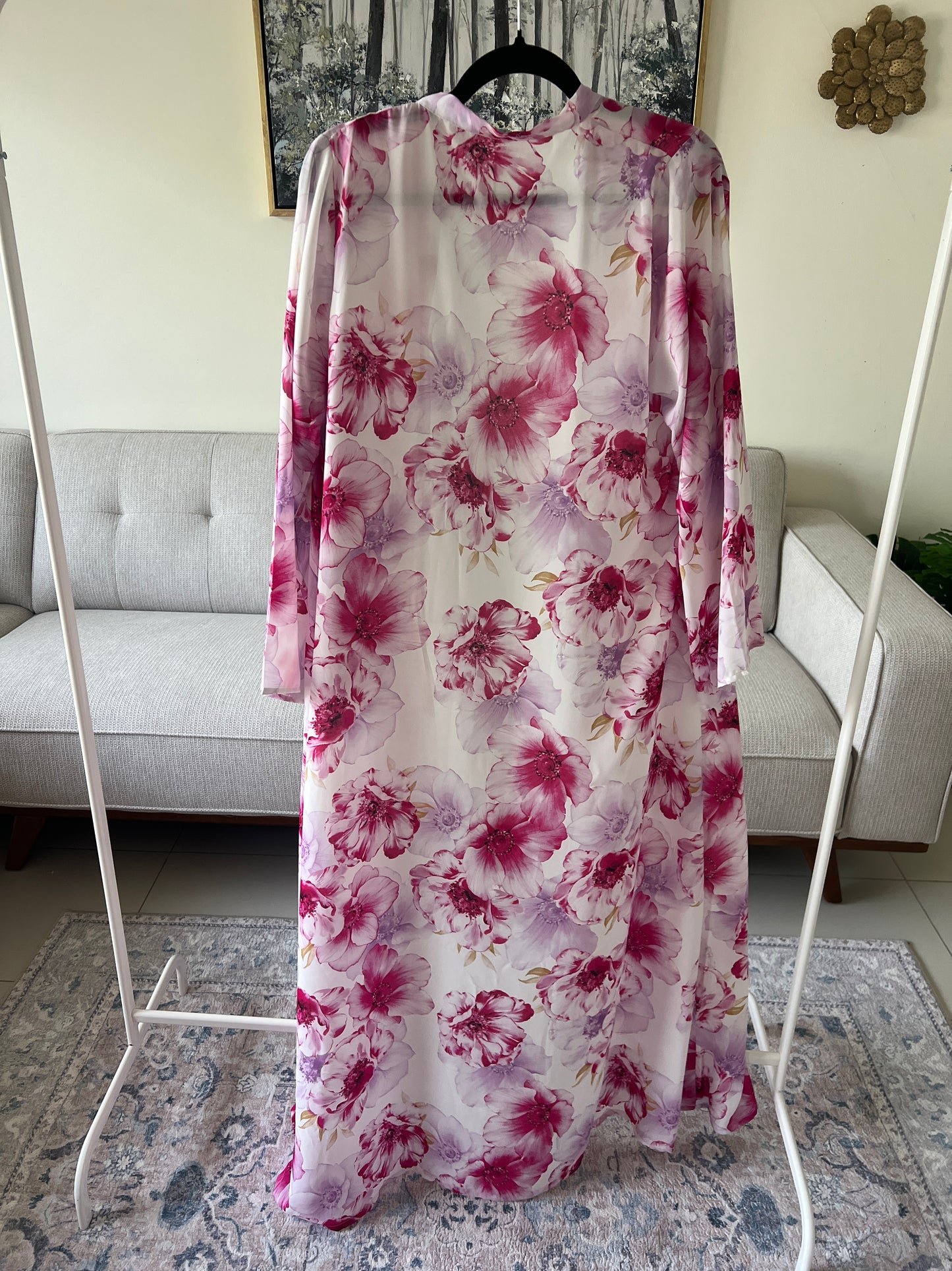 Blooming pink abaya